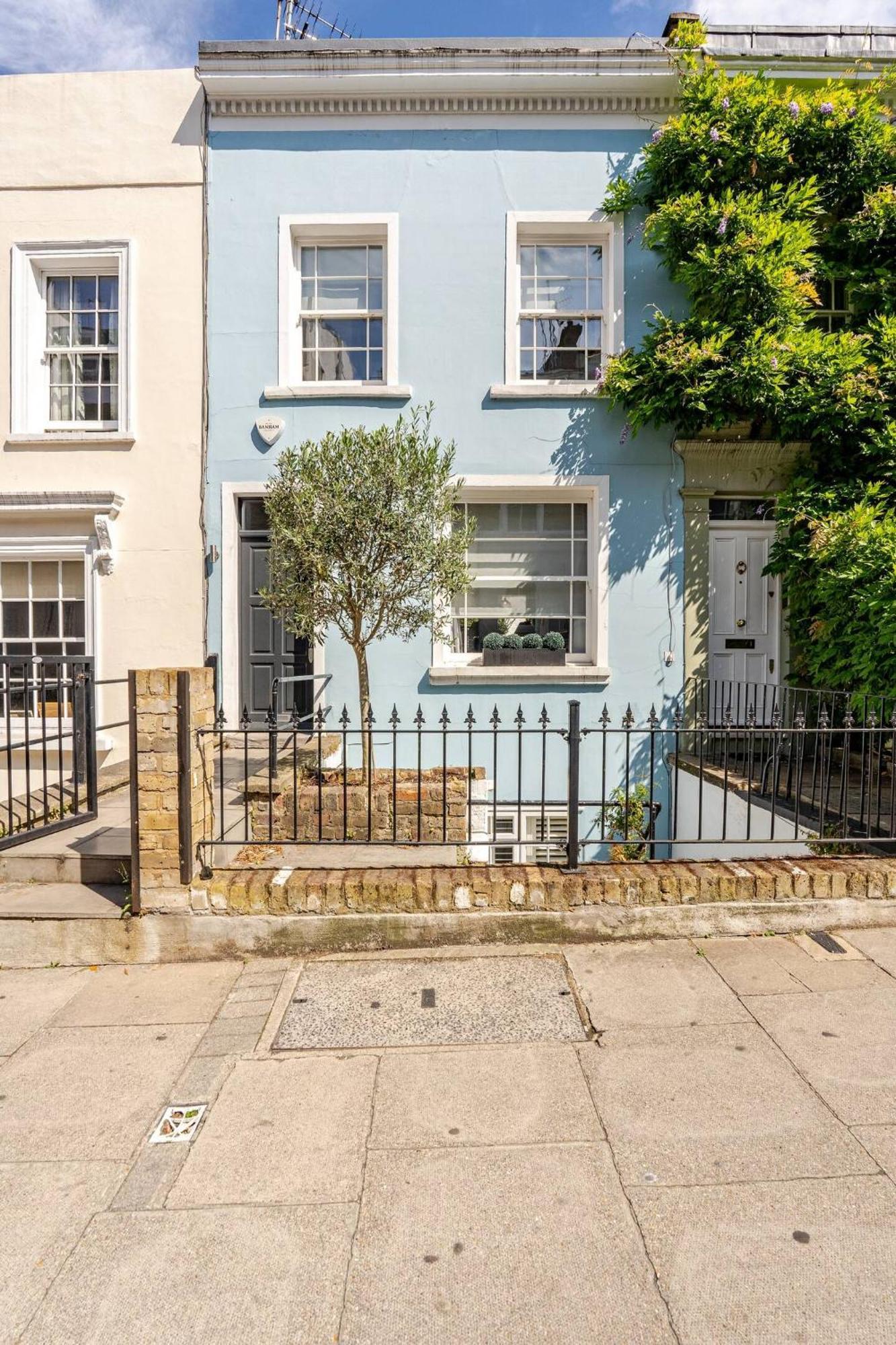 Delightful Notting Hill 2 Bed House With Garden Holiday home London
